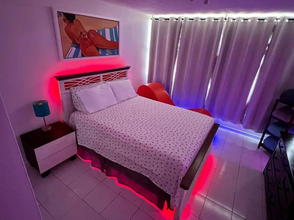 Hobie Oceanfront Apartment At Isla Verde San Juan