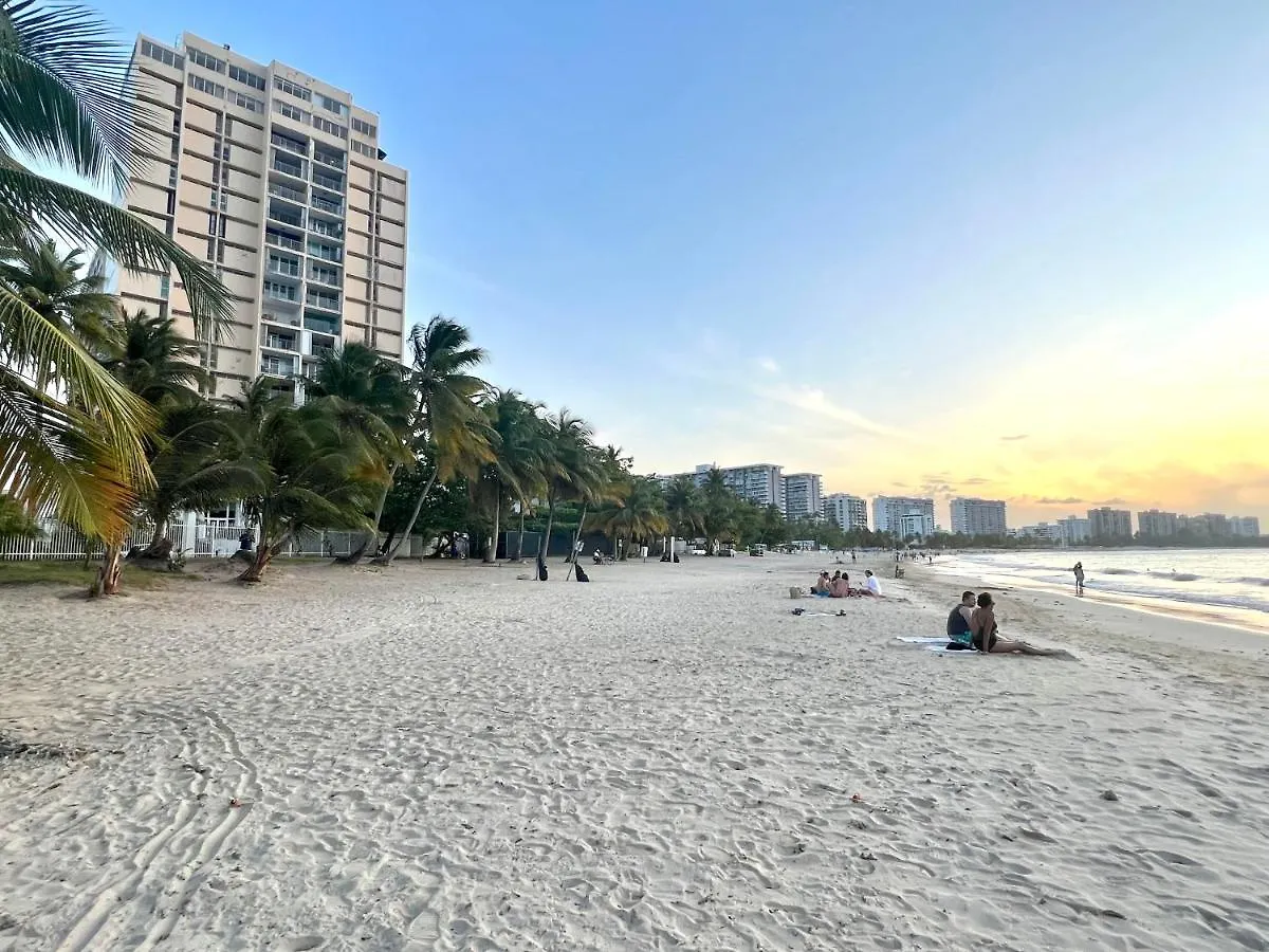 Hobie Oceanfront Apartment At Isla Verde San Juan
