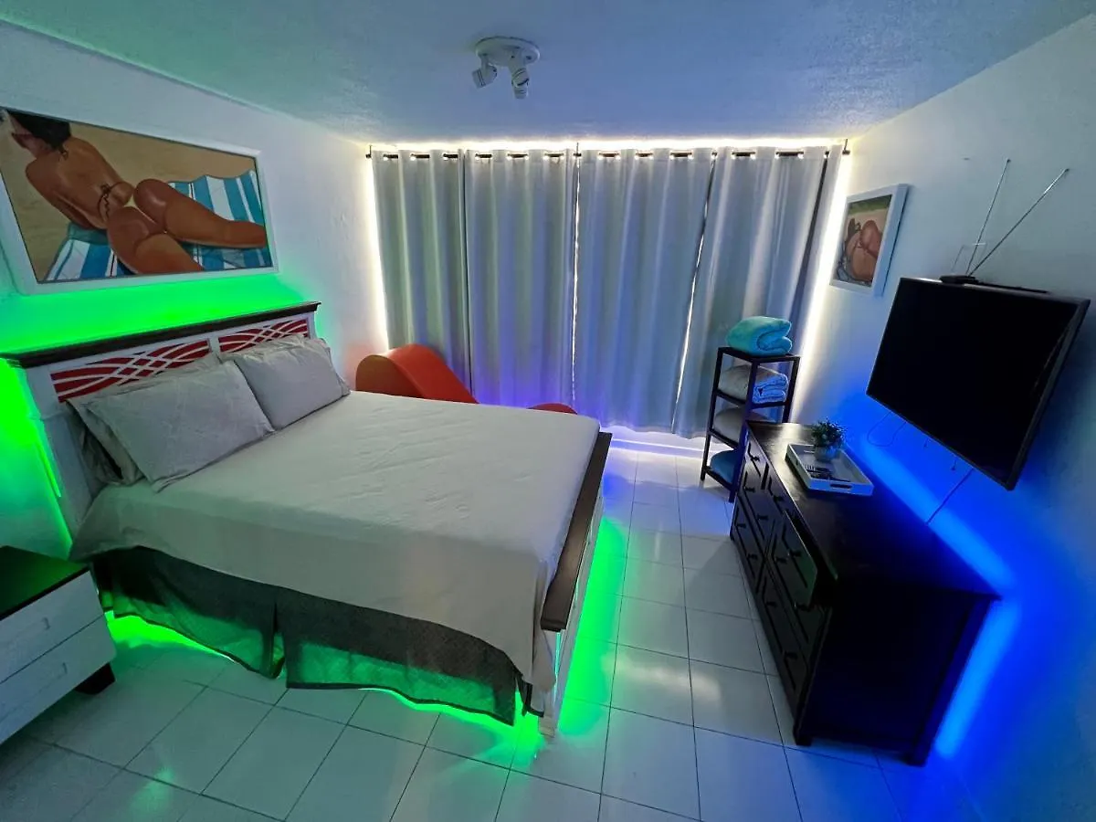 Hobie Oceanfront Apartment At Isla Verde San Juan 0*,