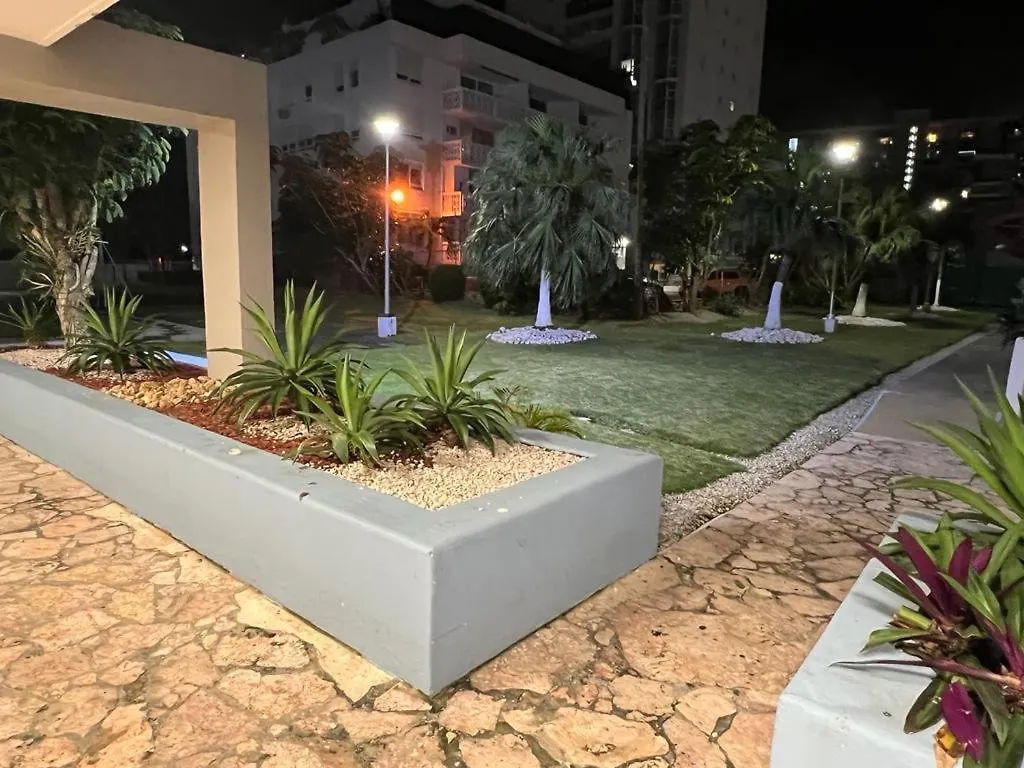 Hobie Oceanfront Apartment At Isla Verde San Juan