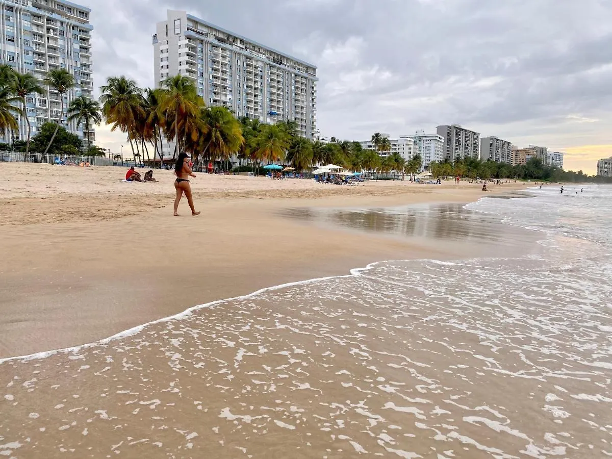 Hobie Oceanfront Apartment At Isla Verde San Juan